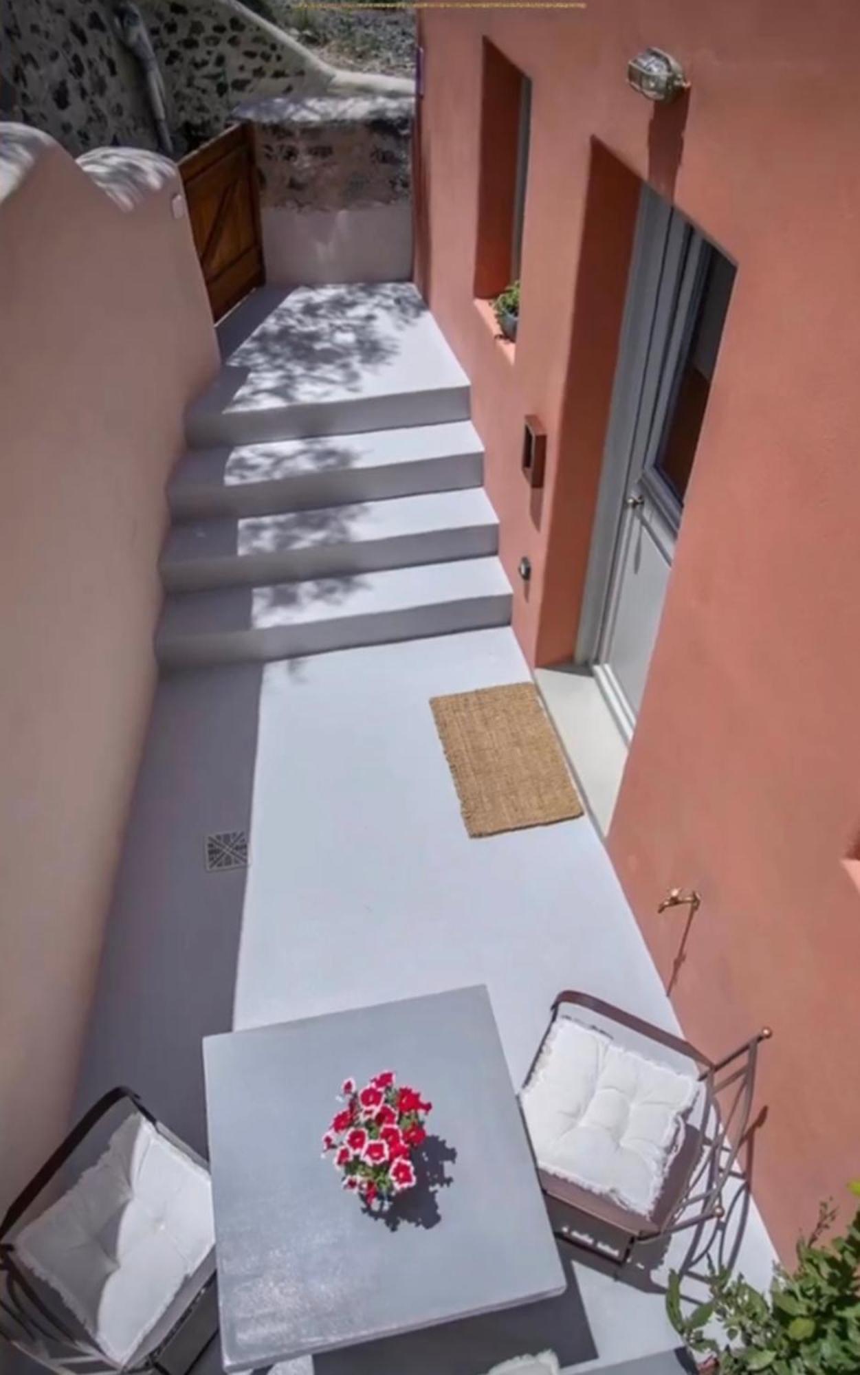 Pink Freud Villas Santorini أويا المظهر الخارجي الصورة