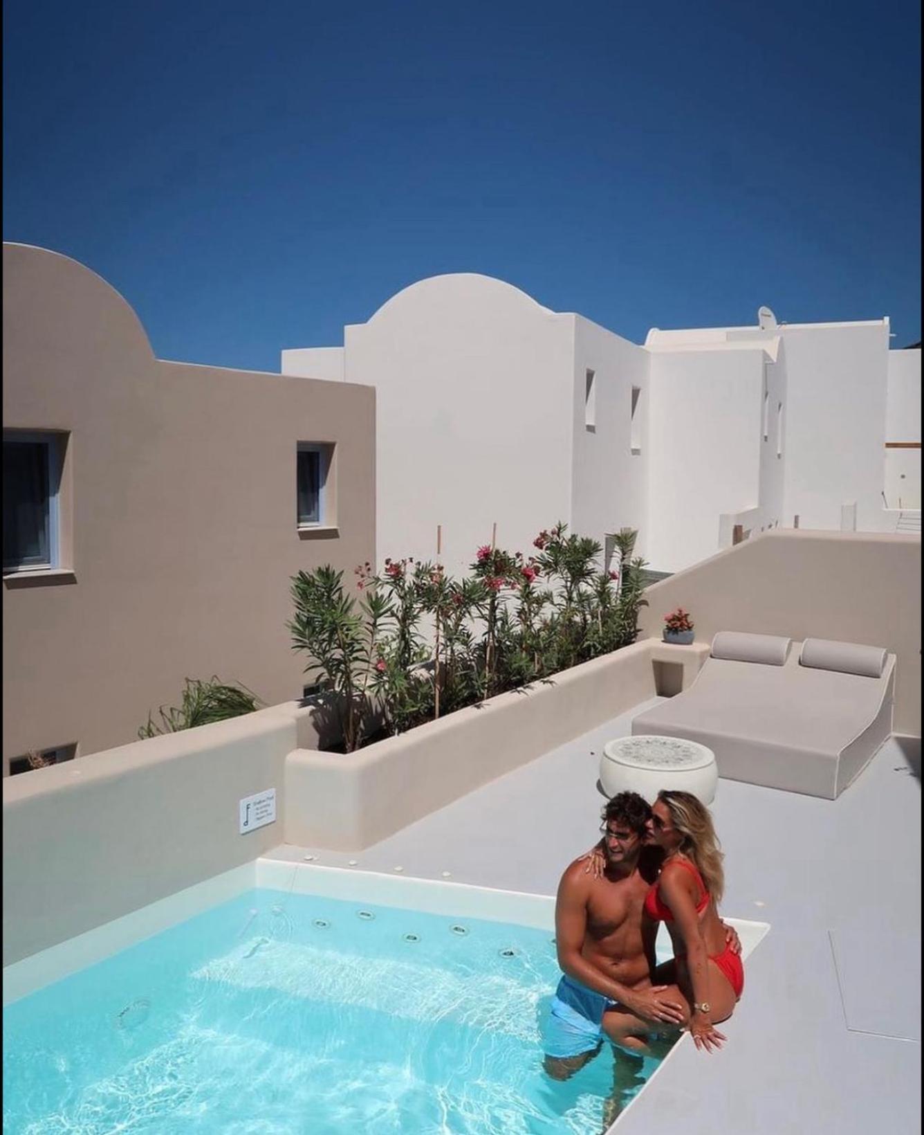 Pink Freud Villas Santorini أويا المظهر الخارجي الصورة